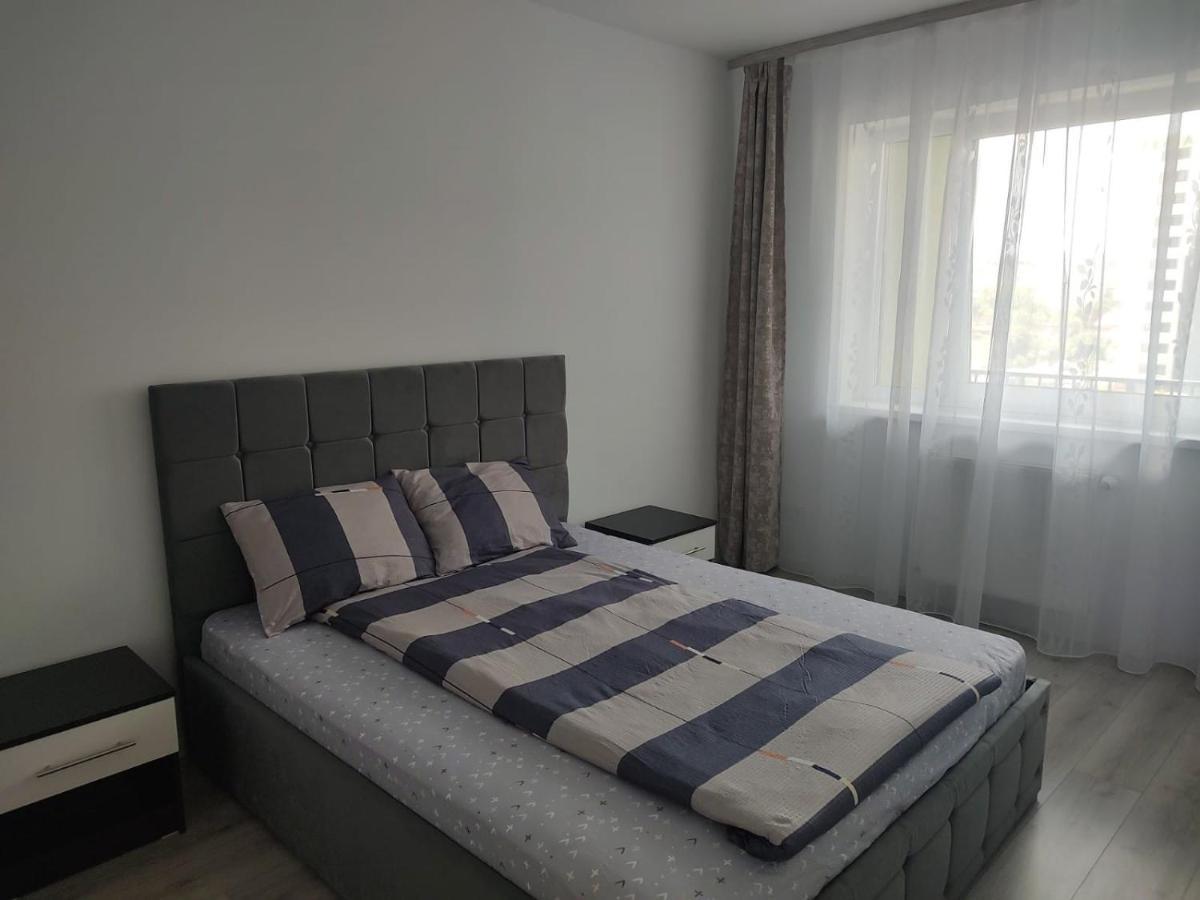 Silvia Resident Apartment Oradea Exterior photo